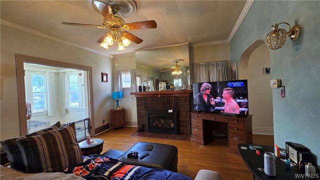 318 77th Street, Niagara Falls, NY 14304