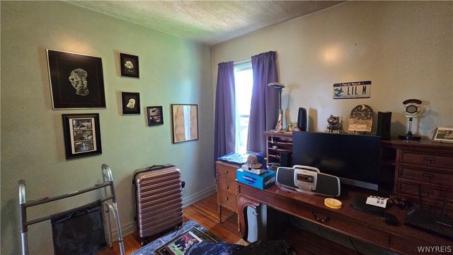 318 77th Street, Niagara Falls, NY 14304