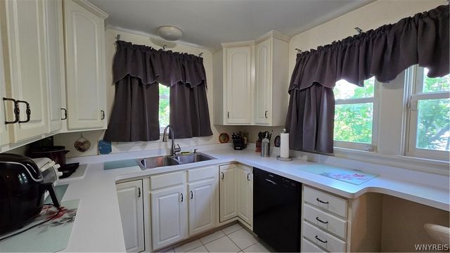 318 77th Street, Niagara Falls, NY 14304