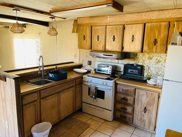 37575 Shadybrook Lane, Yokuts Valley, CA 93675