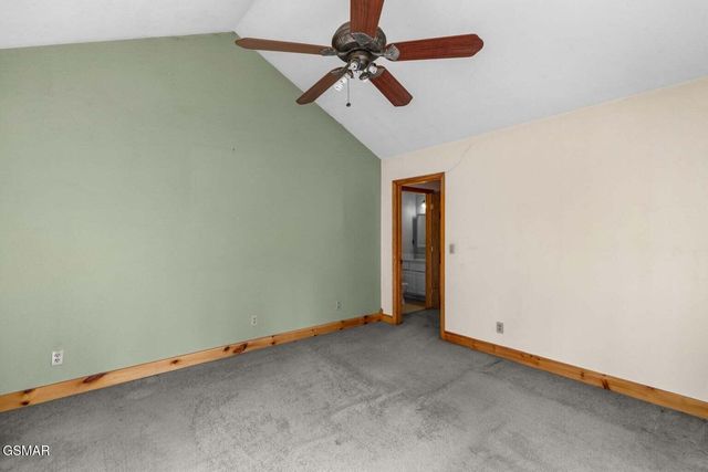 1027 Dean Circle, Dandridge, TN 37725