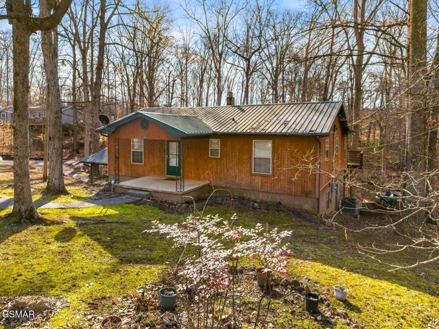 1027 Dean Circle, Dandridge, TN 37725