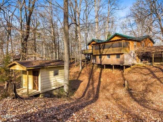 1027 Dean Circle, Dandridge, TN 37725