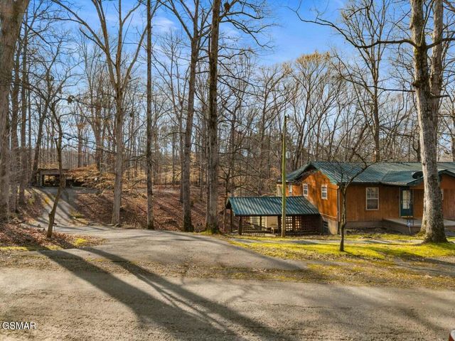 1027 Dean Circle, Dandridge, TN 37725
