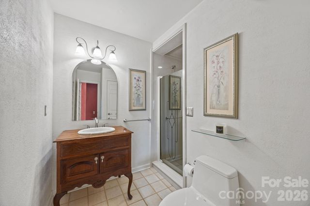 6773 Pinnacle Mountain Road, Zirconia, NC 28790