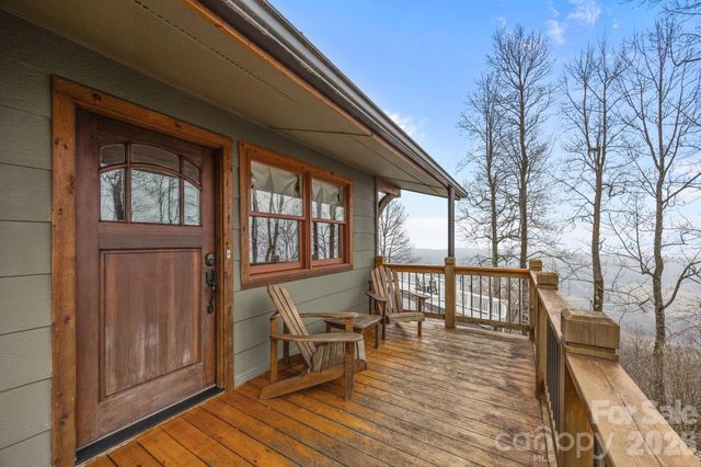 6773 Pinnacle Mountain Road, Zirconia, NC 28790