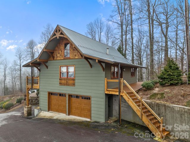 6773 Pinnacle Mountain Road, Zirconia, NC 28790