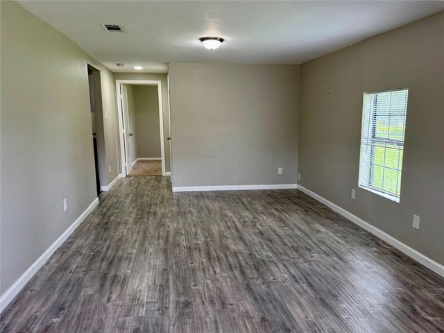 6905 Speaker Street, Hitchcock, TX 77563