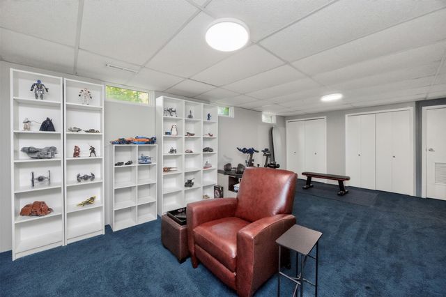 4328 Ingersoll Avenue, Des Moines, IA 50312