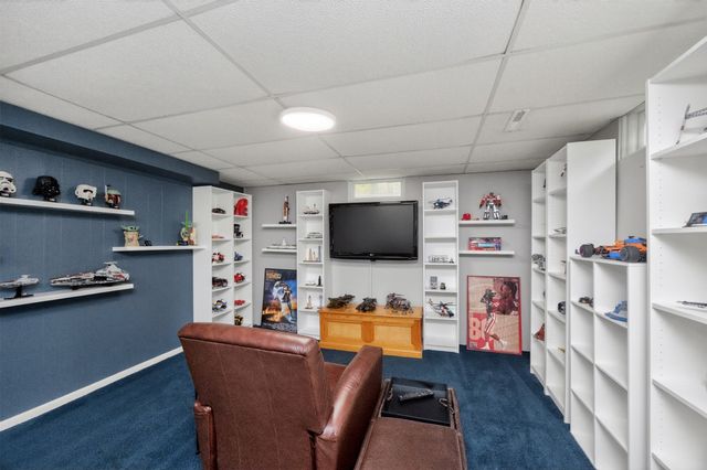 4328 Ingersoll Avenue, Des Moines, IA 50312