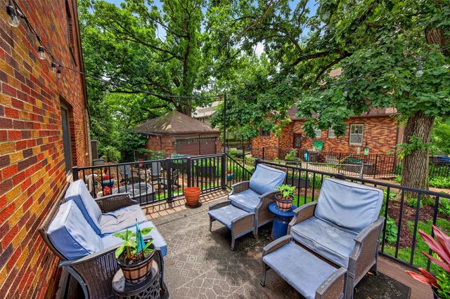 4328 Ingersoll Avenue, Des Moines, IA 50312