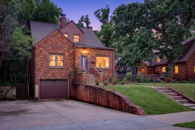 4328 Ingersoll Avenue, Des Moines, IA 50312