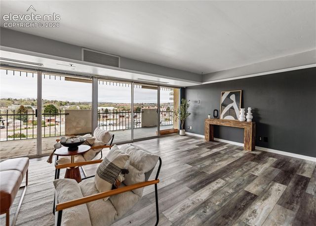 411 Lakewood Circle C404, Colorado Springs, CO 80910