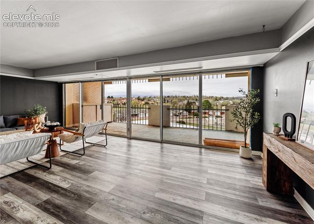 411 Lakewood Circle C404, Colorado Springs, CO 80910