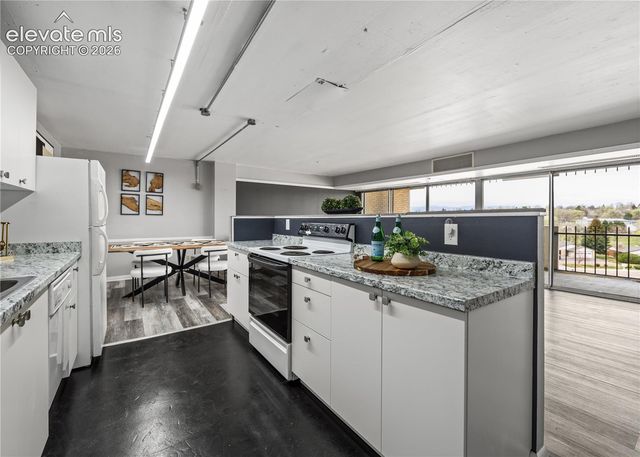 411 Lakewood Circle C404, Colorado Springs, CO 80910