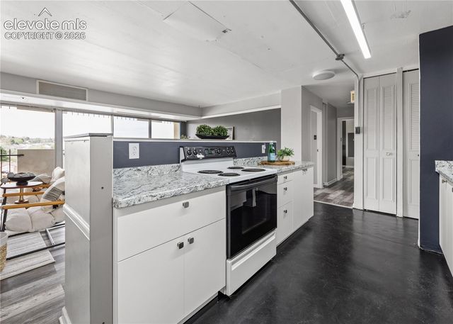411 Lakewood Circle C404, Colorado Springs, CO 80910