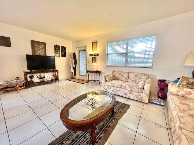 259 Saxony F Circles 259, Delray Beach, FL 33446