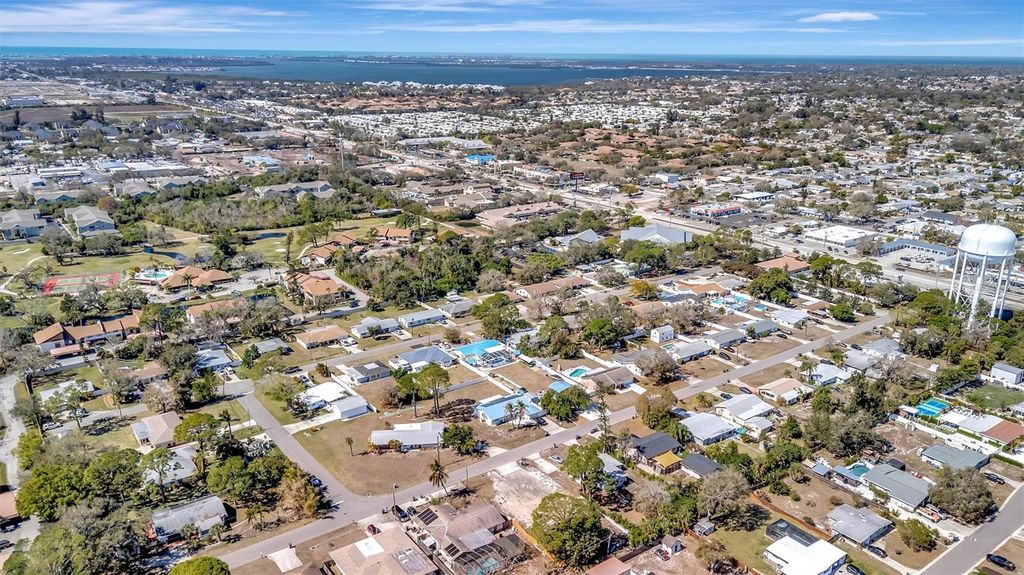 Image 15 of property listing at 4519 60TH STREET W, Bradenton, FL 34210