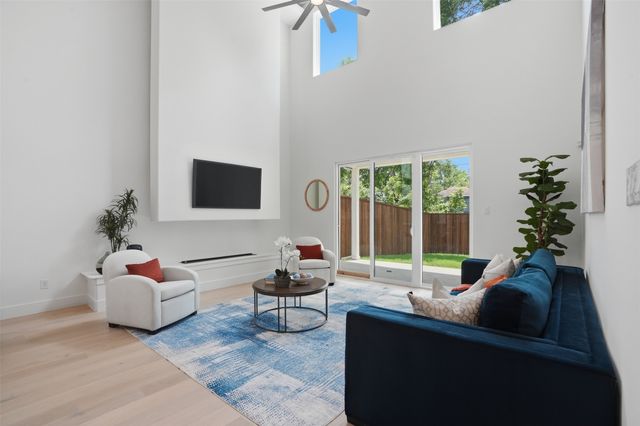 617 Parkview Avenue, Dallas, TX 75223