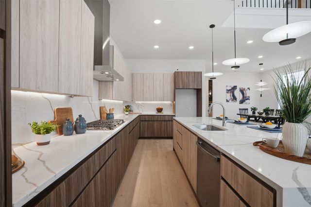617 Parkview Avenue, Dallas, TX 75223