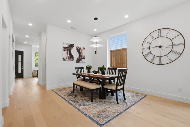 617 Parkview Avenue, Dallas, TX 75223