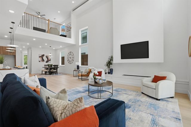 617 Parkview Avenue, Dallas, TX 75223