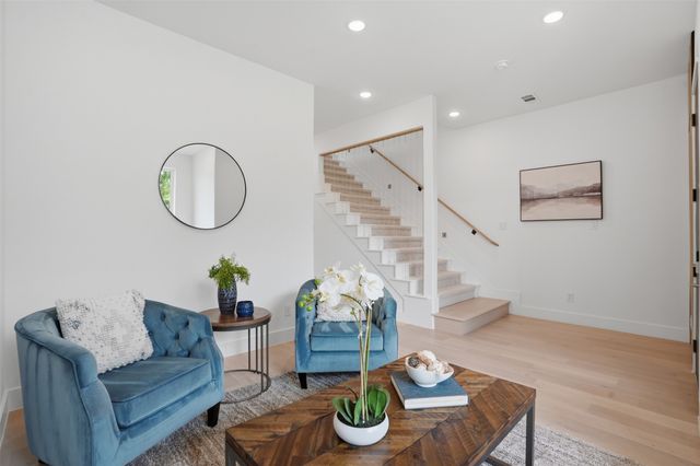617 Parkview Avenue, Dallas, TX 75223