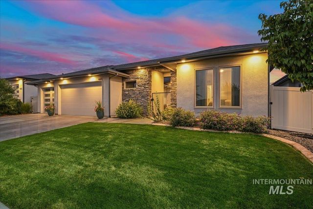 4601 E Copper Point Dr, Meridian, ID 83642