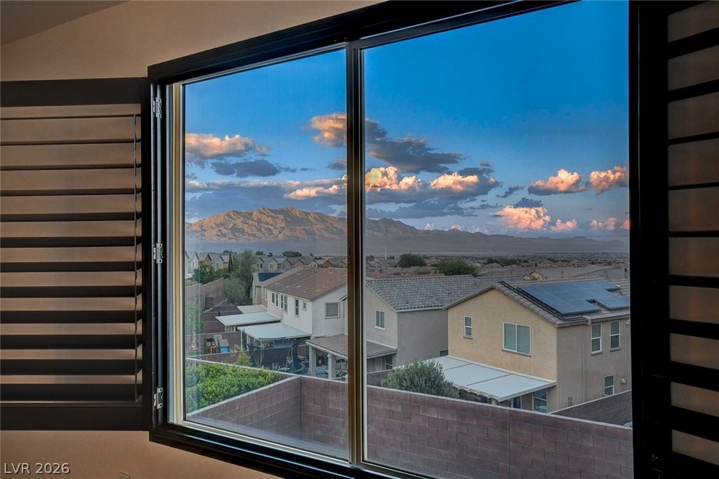 7652 Ashby Gate Street, Las Vegas, NV 89166 — photo 2