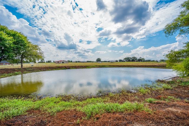 10200 Zipper Road, Pilot Point, TX 76258