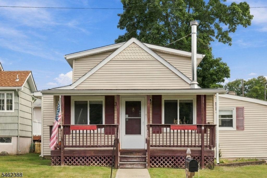 33 Schwarz Blvd, Jefferson Twp., NJ 07849 — exterior