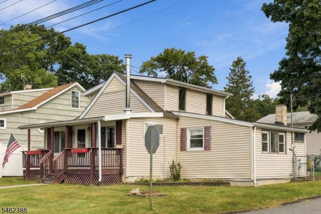 33 Schwarz Blvd, Jefferson Twp., NJ 07849 — photo 4