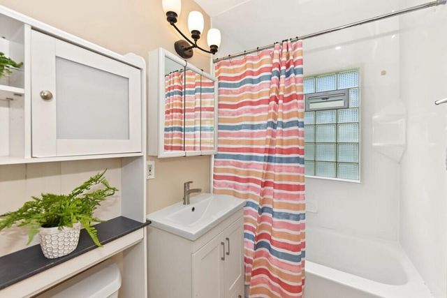 8048 W Herbert AVENUE, Milwaukee, WI 53218