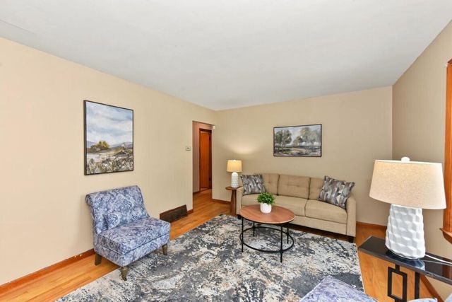 8048 W Herbert AVENUE, Milwaukee, WI 53218