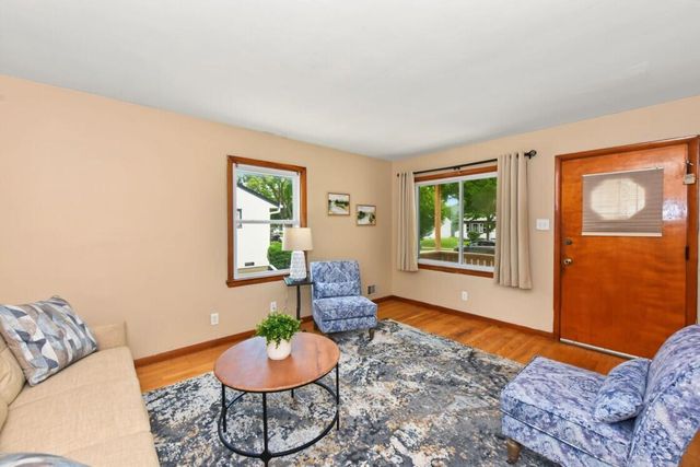 8048 W Herbert AVENUE, Milwaukee, WI 53218