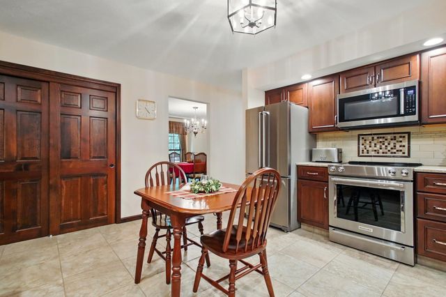 601 Hornwood Drive 601 Hornwood Drive, Springfield, OH 45504