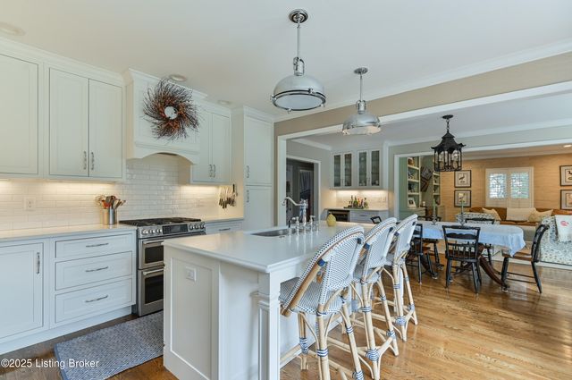 52 Harwood Rd, Louisville, KY 40222