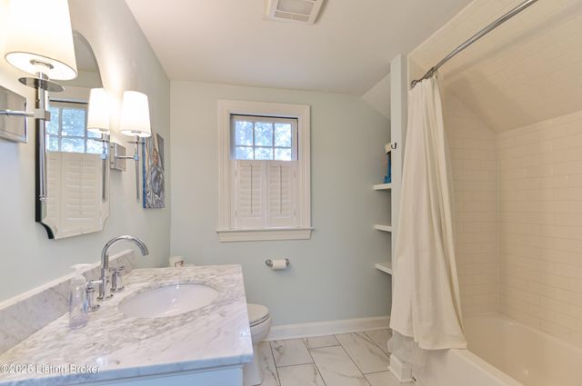 52 Harwood Rd, Louisville, KY 40222