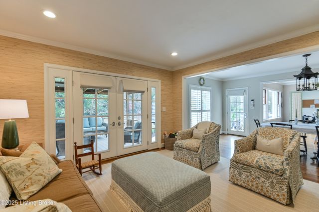 52 Harwood Rd, Louisville, KY 40222