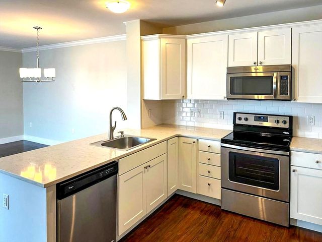 978 Worcester 310, Wellesley, MA 02482