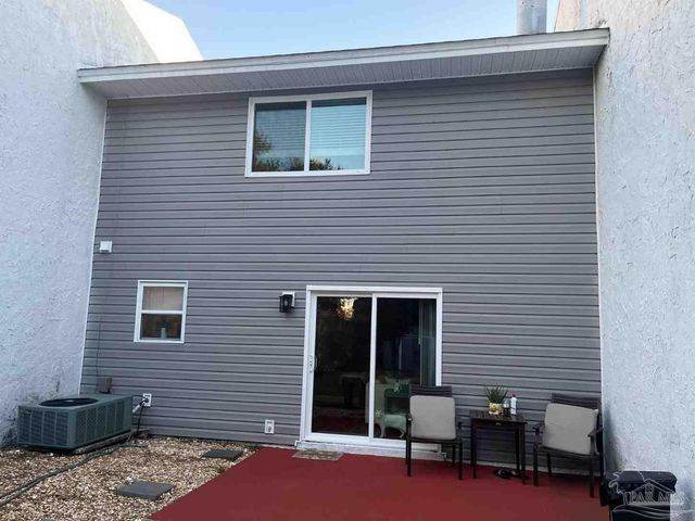 3248 Fernwood Dr, Gulf Breeze, FL 32563