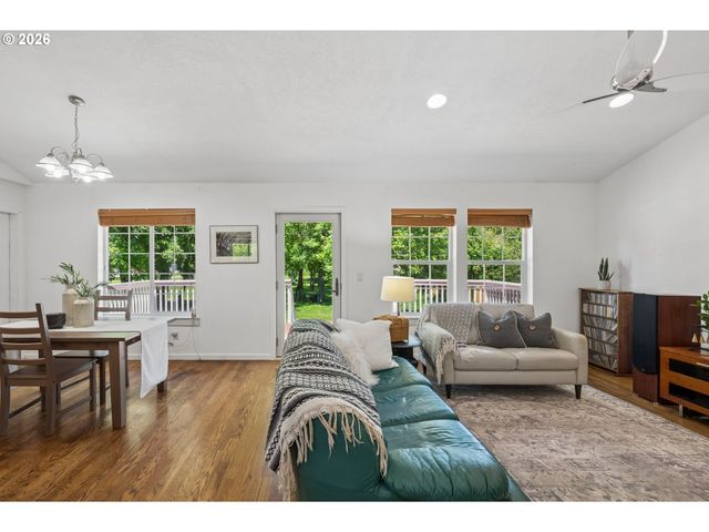 1288 CHERRY St, Vernonia, OR 97064