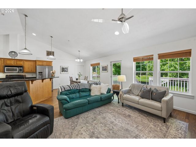 1288 CHERRY St, Vernonia, OR 97064