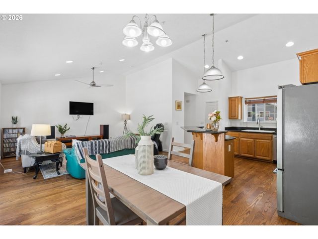 1288 CHERRY St, Vernonia, OR 97064