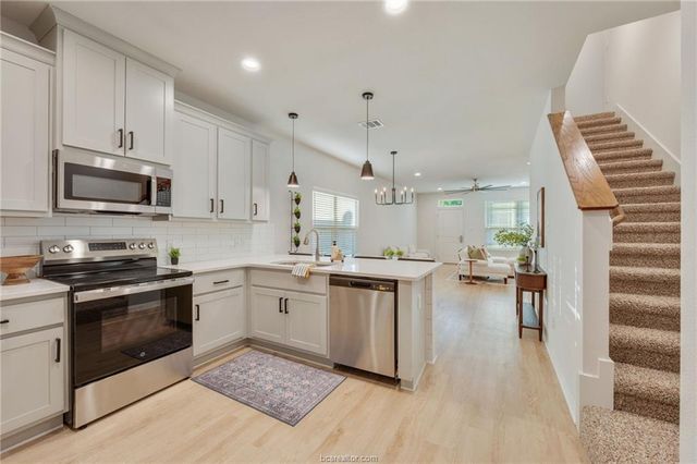 264 Richards Street, College Station, TX 77840