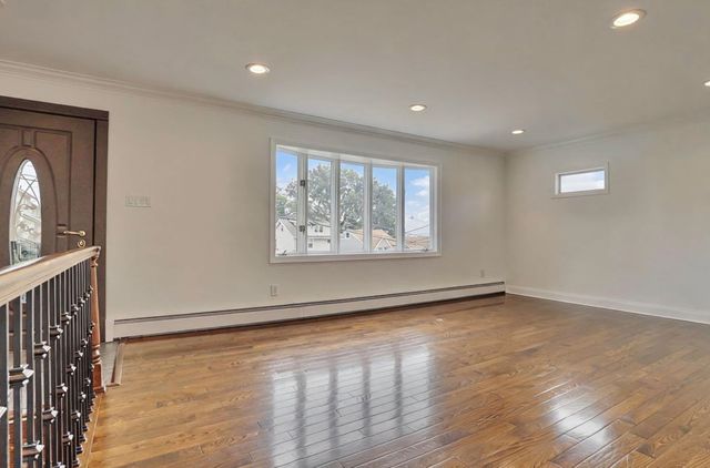 662 TEN EYCK AVE, Lyndhurst, NJ 07071