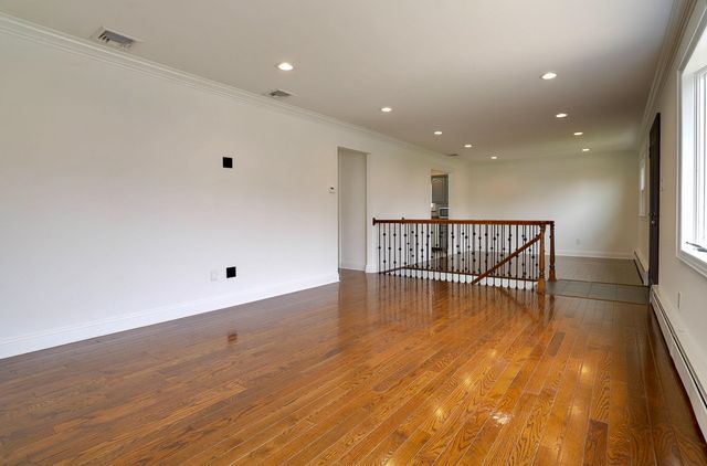 662 TEN EYCK AVE, Lyndhurst, NJ 07071