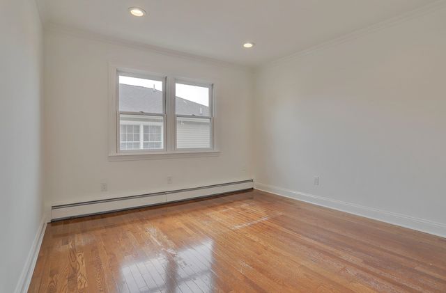 662 TEN EYCK AVE, Lyndhurst, NJ 07071