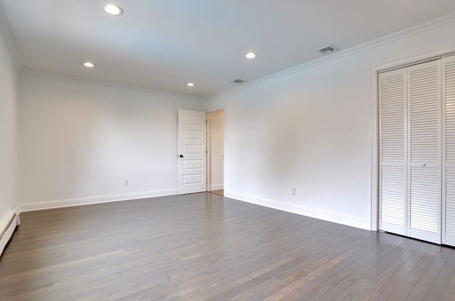 662 TEN EYCK AVE, Lyndhurst, NJ 07071