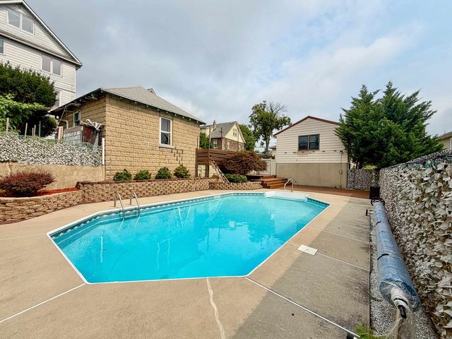 662 TEN EYCK AVE, Lyndhurst, NJ 07071
